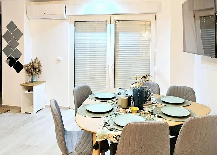 Mirador Holiday Home